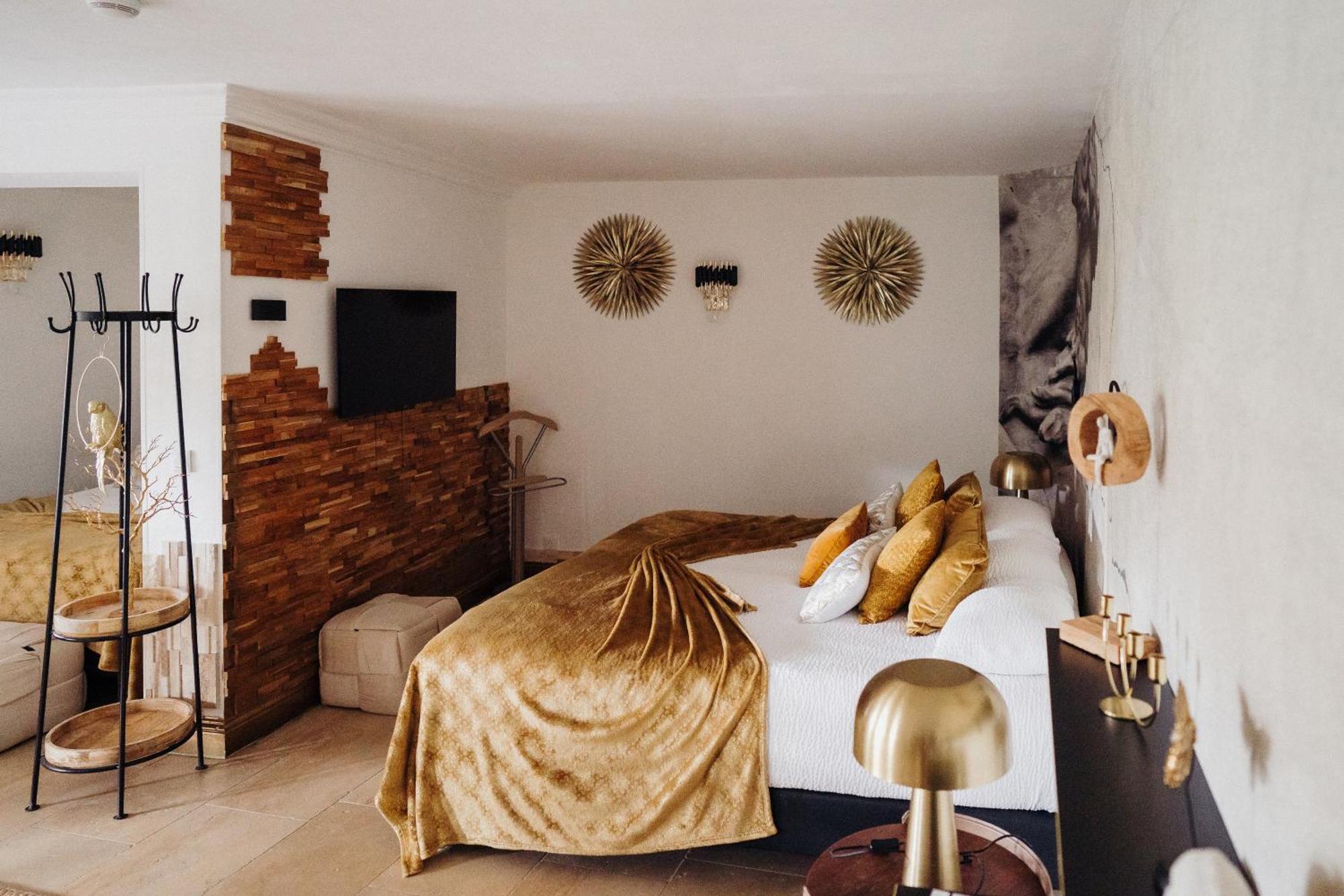 Le Confidentiel Hotel & Spa Saint-Raphaël المظهر الخارجي الصورة